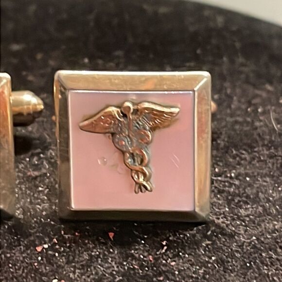 Vintage-1950s-1” square gold/silver tone Caduceus medical bullet back cuff links - Picture 8 of 14